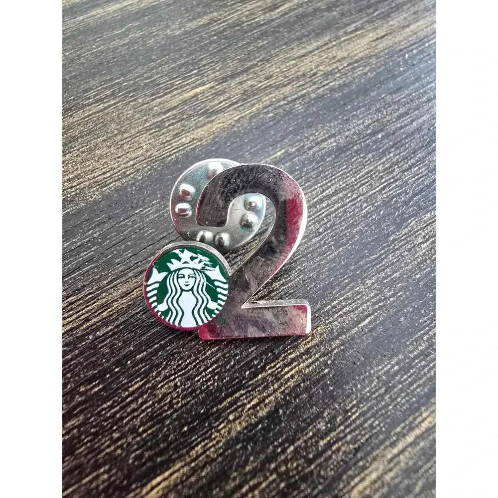 Starbucks Barista 2 Year Service Anniversary Pin SilverGreen Siren Logo Employee